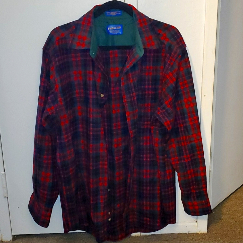 Large Men's Pendleton button up